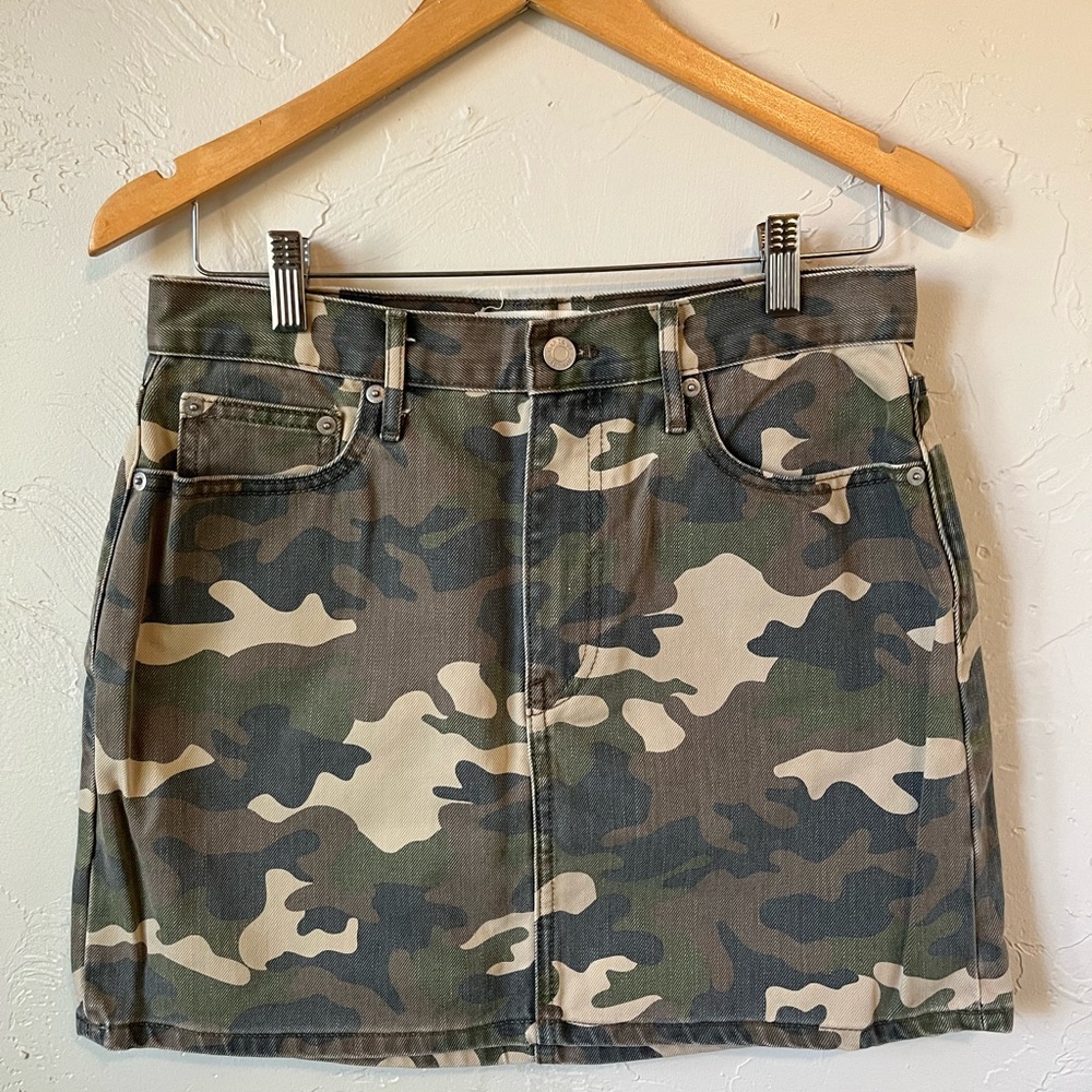 Cameo mini skirt